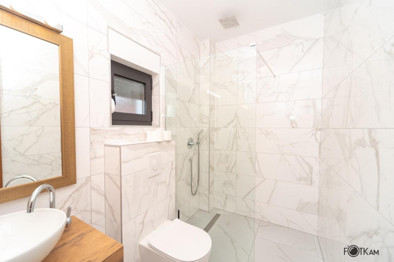 Libar Studio Apartments Baška Voda Extérieur photo