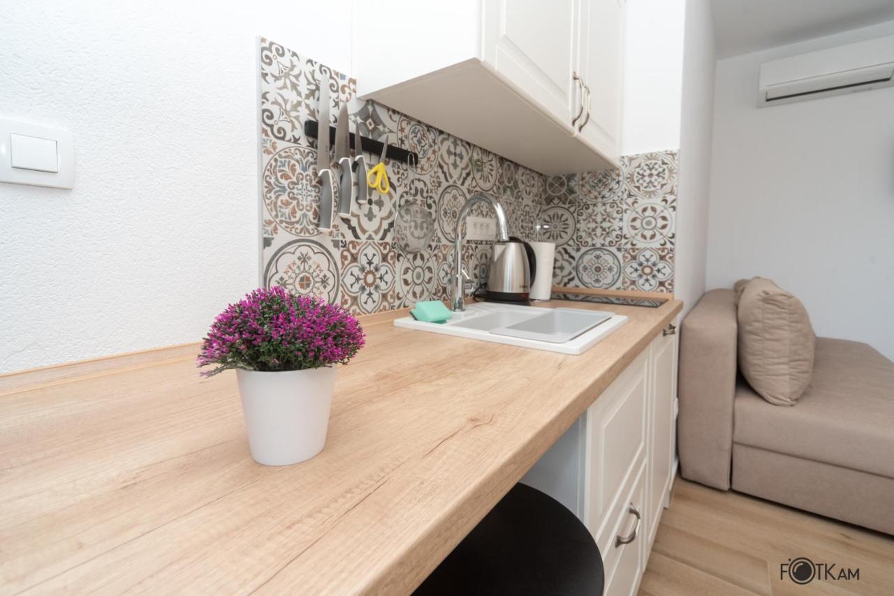 Libar Studio Apartments Baška Voda Extérieur photo
