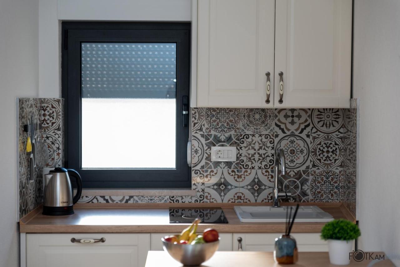 Libar Studio Apartments Baška Voda Extérieur photo
